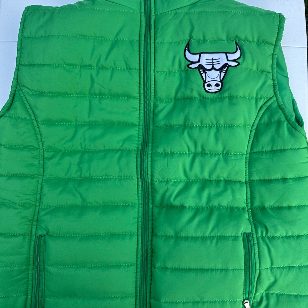 Men's Green Puffer Vest with Chicago Bulls Logo